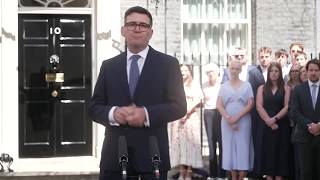 バーナム英首相就任、「政治刷新へ新モデル」　年内に10カ年計画発表