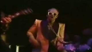 Elton John- Grow Some Funk of Your Own Live