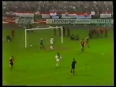 1982 Bayer Leverkusen - Fortuna Düsseldorf 3:3 | 2x Atli Edvaldsson | Trainerduell Cramer vs. Kremer