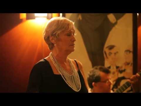 Ensaios, Maria do Carmo (Micá), "Fado Mortalhas"  - "Minha mãe, nasci fadista"