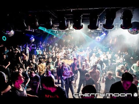 Cherry Moon  - 1998, a saturday  (DJ Y. Deruyter)  ◄ new audio tape copy ►