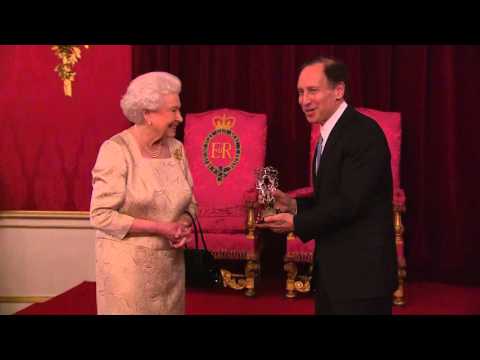 QEPrize trophy presentation 2015 - Dr Robert Langer