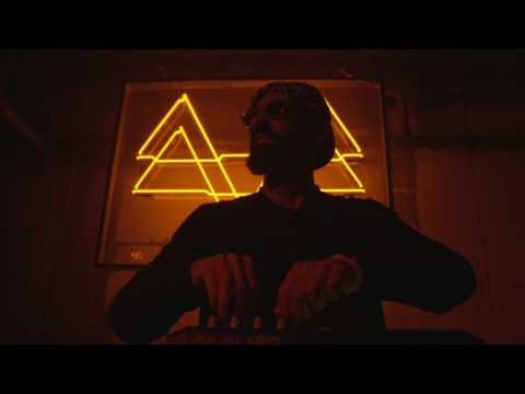 iZem Live Set at MangleE8 (Hackney, London, April 2017)