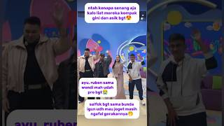 Download lagu akrab bgt trio sahabat#ayutingting #ivangunawan #rubenonsu #videoshort #viralvideo mp3