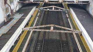 お茶の水駅231系発車