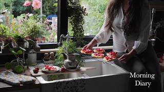 Download lagu Calm Morning Routine 🪴 Baking Simple Strawberry and Custard Pastries, Morning Coffee and Breakfast mp3