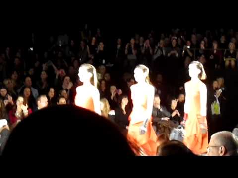 Narciso Rodriguez Fall '12 Runway Finale.mov