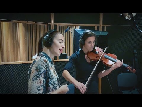 Varga Judit, igazságügyi miniszter kísérte hegedűn Tandi Flórát