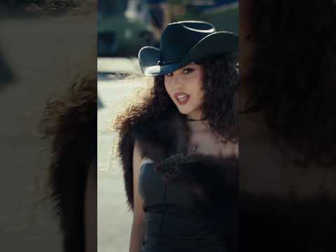 UN ERROR OUT NOW 💋💋 PISHE CUMBION BIEN LOCO