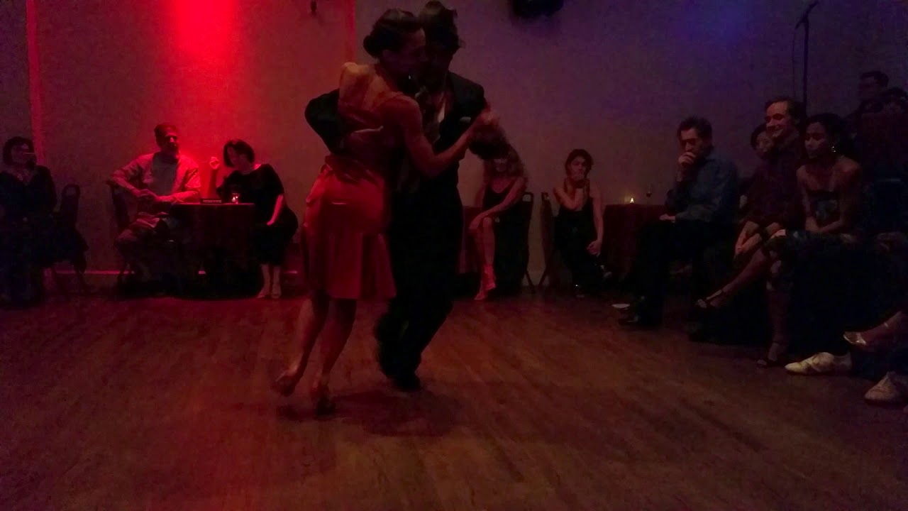 Argentine tango: Carlos Copello & Victoria Galoto - El Cachafaz