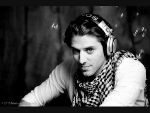 Alex Kassel featuring Adam Joseph : " Chasing the dream "