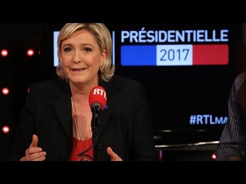 Laurent Gerra's column in front of Marine Le Pen