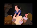 Sneeuwwitje en de Zeven Dwergen |  Liedje: Eens Komt Mijn Prins Voorbij | Disney NL