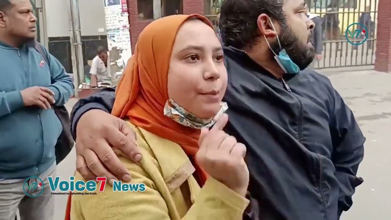 Police fire water cannons and sound grenades at cellphone businessman