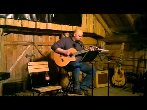 Dom z kryształu / Paweł Wójcik