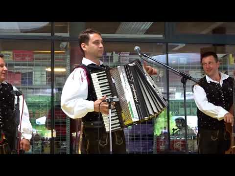 Die Runden Oberkrainer  -  Ich hör so gern Harmonika