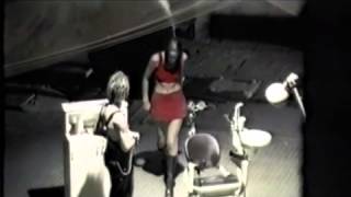 The Bates : It&#39;s getting dark (1996)