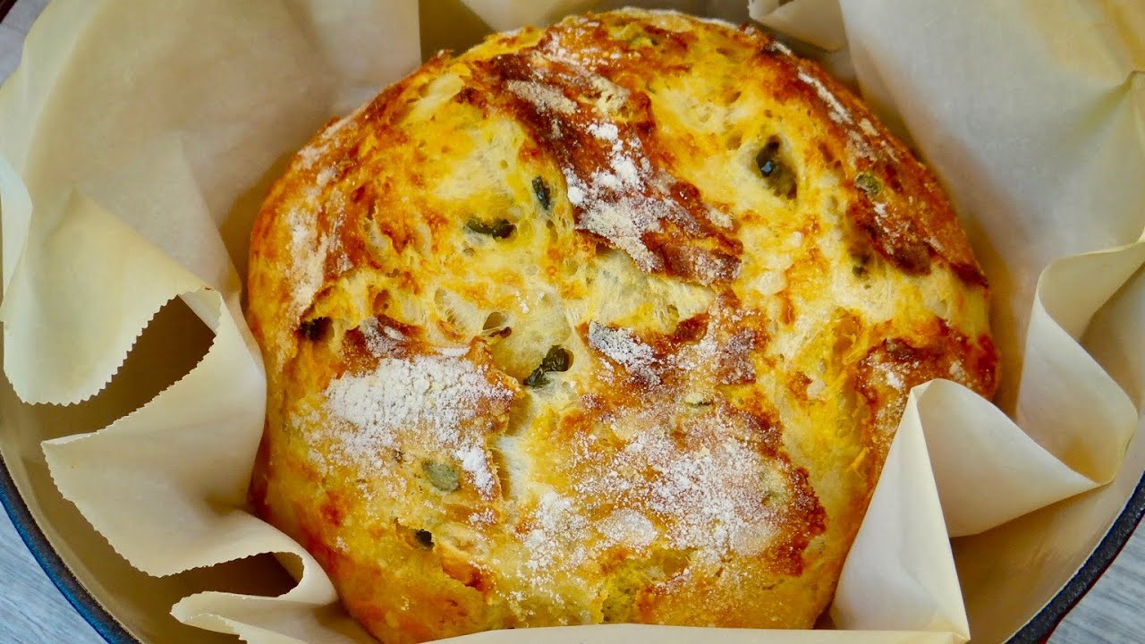 Easy no knead bread 🧀🌶 | Jalapeño and cheddar artisan bread