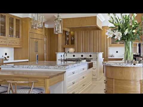 Traditional kitchen with high functionality and all the mod cons