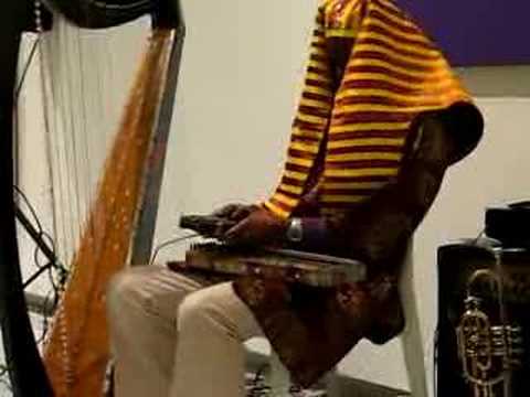 Kelan Phil Cohran freaking the frankiphone