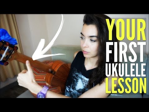 Your FIRST Ukulele Lesson (Ukulele Beginner Lesson By A Music Teacher)