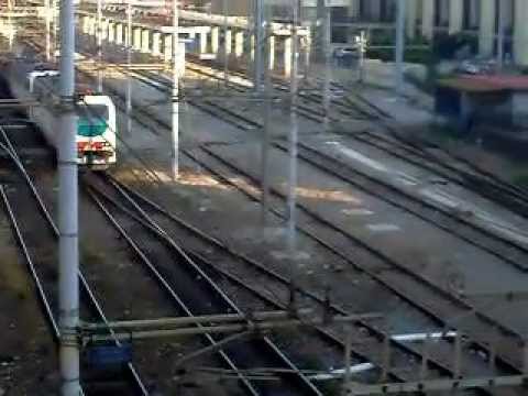 Doppia di E403 al traino di un merci