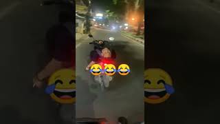 Download lagu Naik motor ugal ugalan jatuh lucu viral #naikmotorjatuh #naikmotorugalugalanjatuh #viral #shorts mp3