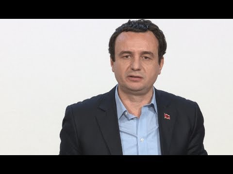 Albin Kurti mban ligjëratë para studentëve (Drejtpërdrejt)