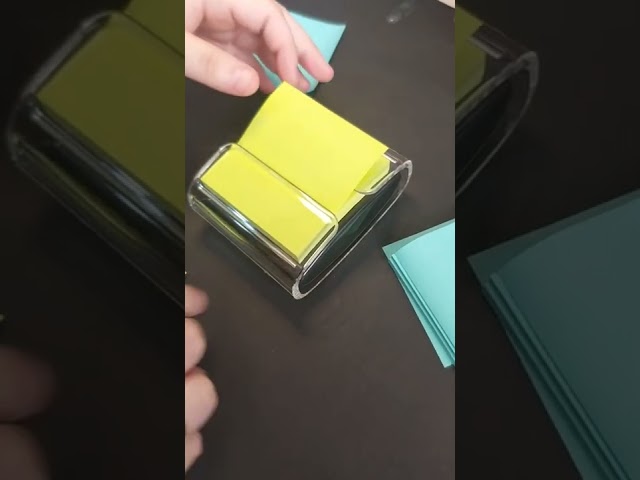 Vídeo relacionado con Soporte para notas para escritorio, clip para cuaderno de estudio con diseño de señal de advertencia, divertido soporte para notas adhesivas para escritorio, visualización de tarjetas de números