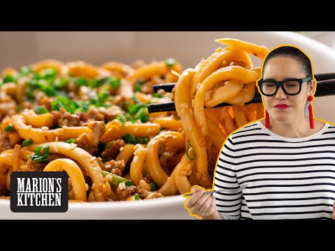 15 minute Pork & Sesame Udon Noodles - Marion's Kitchen