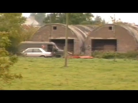 SAS kill IRA men Dessie Grew and Martin McCaughey in an undercover ambush near Loughgall, 1990