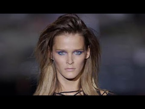 VERSACE Spring/Summer 2002 Milan | Full Show