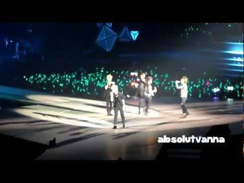 [Fancam] 110910 SHINee World in Singapore Stand By Me OT5 Moment