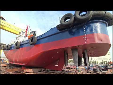 This Ship Doesn’t Use a Normal Propeller 😮 | Voith Schneider Test