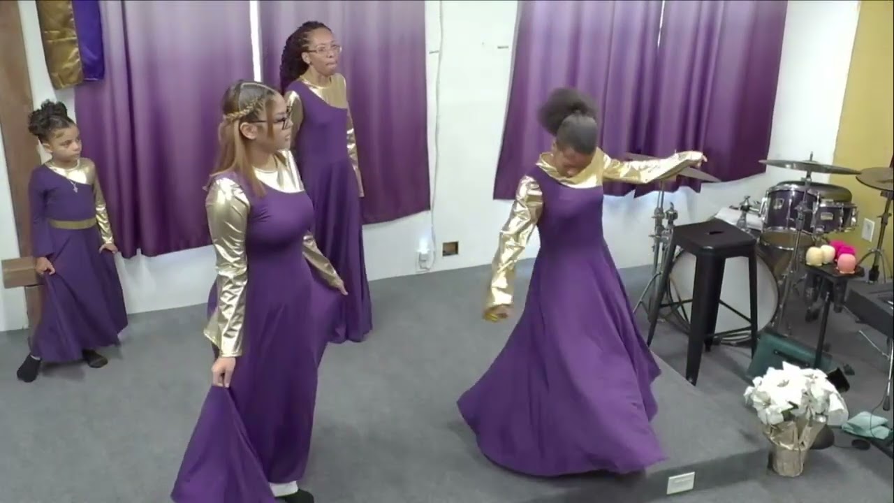 Youth Praise Dance | “Bigger” | H.O.P.E. Ministries Worship in Motion