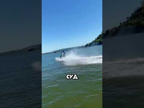 ВОДНЫЕ ЛЫЖИ НА БАЙКЕ 😨