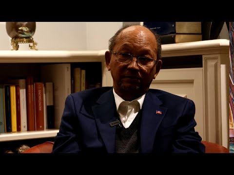 Il presidente Voltaire: «Haiti muore ma un vertice mondiale potrà salvarla» Il presidente Voltaire: «Haiti muore ma un vertice mondiale potrà salvarla»