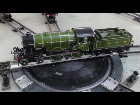 Hornby O Gauge Clockwork 18 x 9 foot Operational Terminus