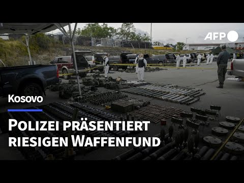 Kosovo: Polizei präsentiert riesigen Waffenfund | AFP