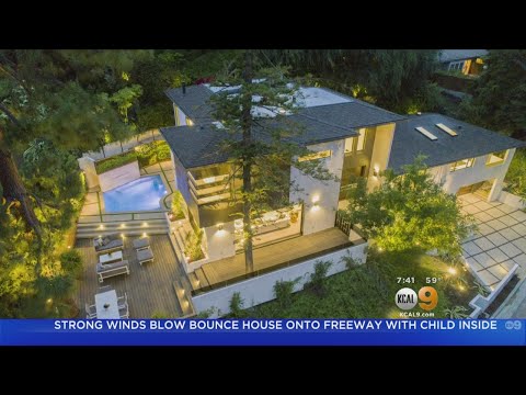 download lagu mp3 mp4 Hollywood Hills Info, download lagu Hollywood Hills Info gratis, unduh video klip Hollywood Hills Info