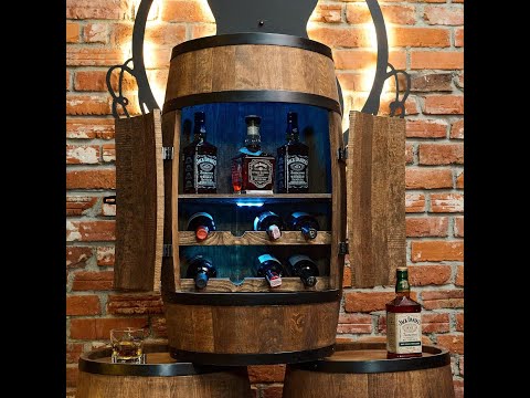 Dřevěný dekorační sud na víno s LED osvětlením a 3 policemi a dvířky v retro stylu Wenge