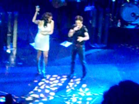 Bustamante y Shaila Durcal - No debio pasar. Teatro Lope de vega, Madrid.