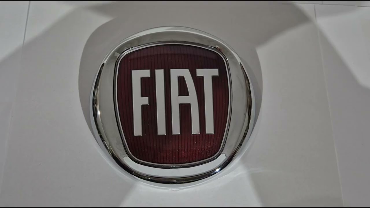 Fiat Emblem (Red, with Mount) Video 1