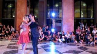 497 Rosso Tangofestival 2010 Cagliari Sardinien Sebastian Arce y Mariana Montes