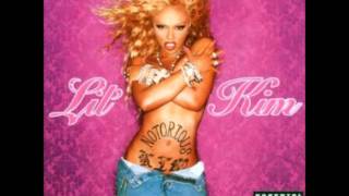 Lil&#39; Kim - She Don&#39;t Love You