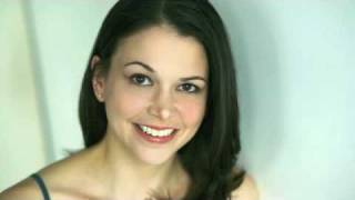 Sutton Foster Performs Defying Gravity.