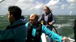 Zeilen met windkracht 6-7 op de Oosterschelde