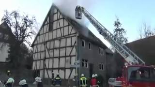 preview picture of video 'Fachwerkhaus brannte in Merzhausen aus'