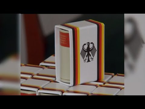 VERFASSUNG: Das deutsche Grundrecht auf Asyl ist weltweit einzigartig