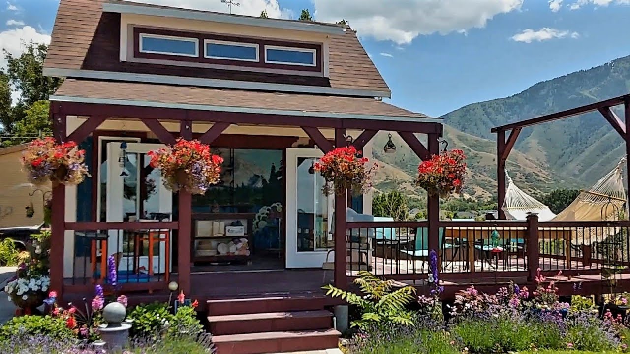 Pottery Studio Tour: tips and tricks on how we built a studio on a tight budget!